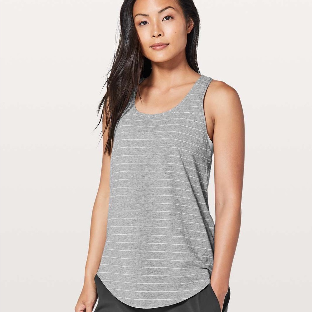 🍋 Lululemon Love Tank *Pleated. Size 6
